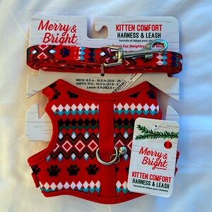 Merry & Bright Kitten Comfort Harnesss & Leash